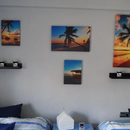 Playamar Urb Primera Linea De Playa 11806 아파트 *